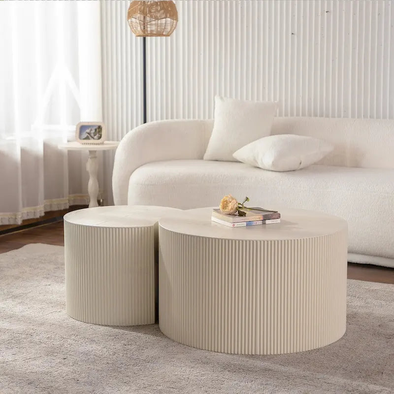 Table basse ronde en bois exquise pour petits espaces de vie