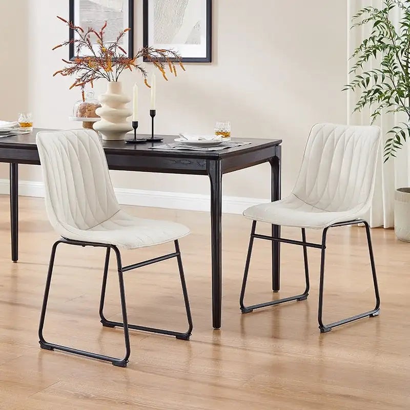 Chaise de salle à manger en similicuir avec surpiqûres géométriques
