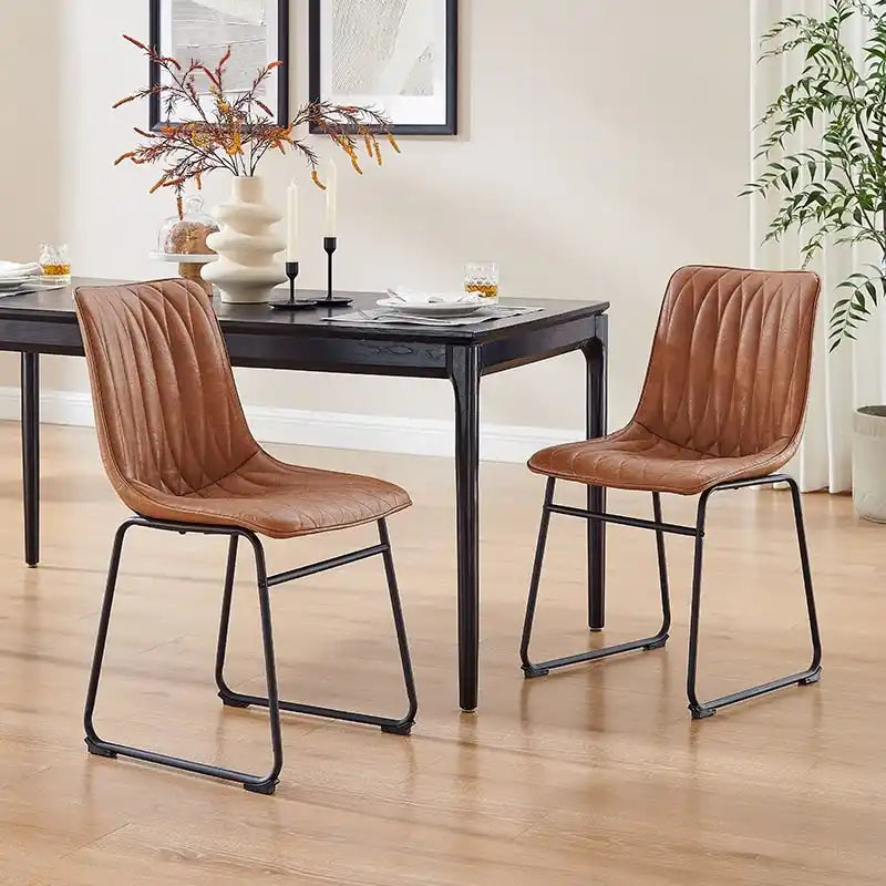 Chaise de salle à manger en similicuir avec surpiqûres géométriques