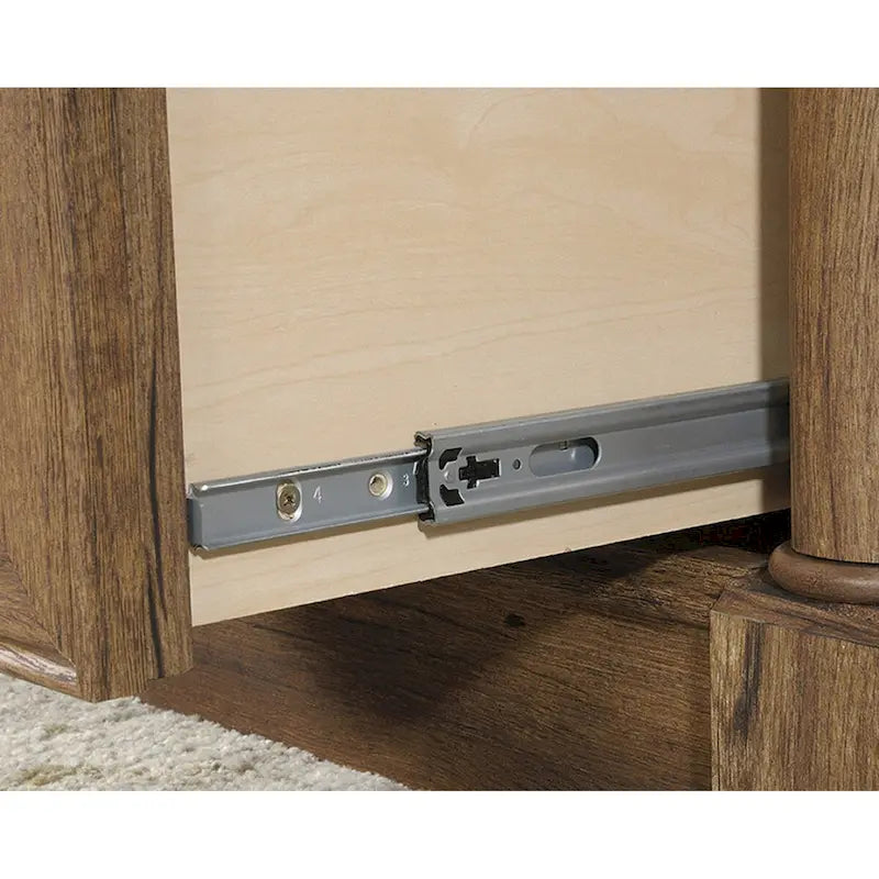 Bureau de direction vintage en chêne avec tablette coulissante pour clavier et tiroirs de classement